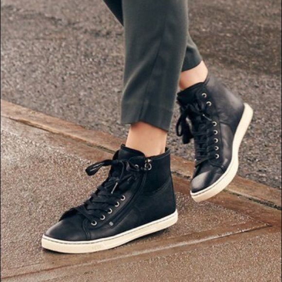 UGG Shoes - UGG Olive Leather High Top Trainer Lace Zip Up Sneaker Black Size 9